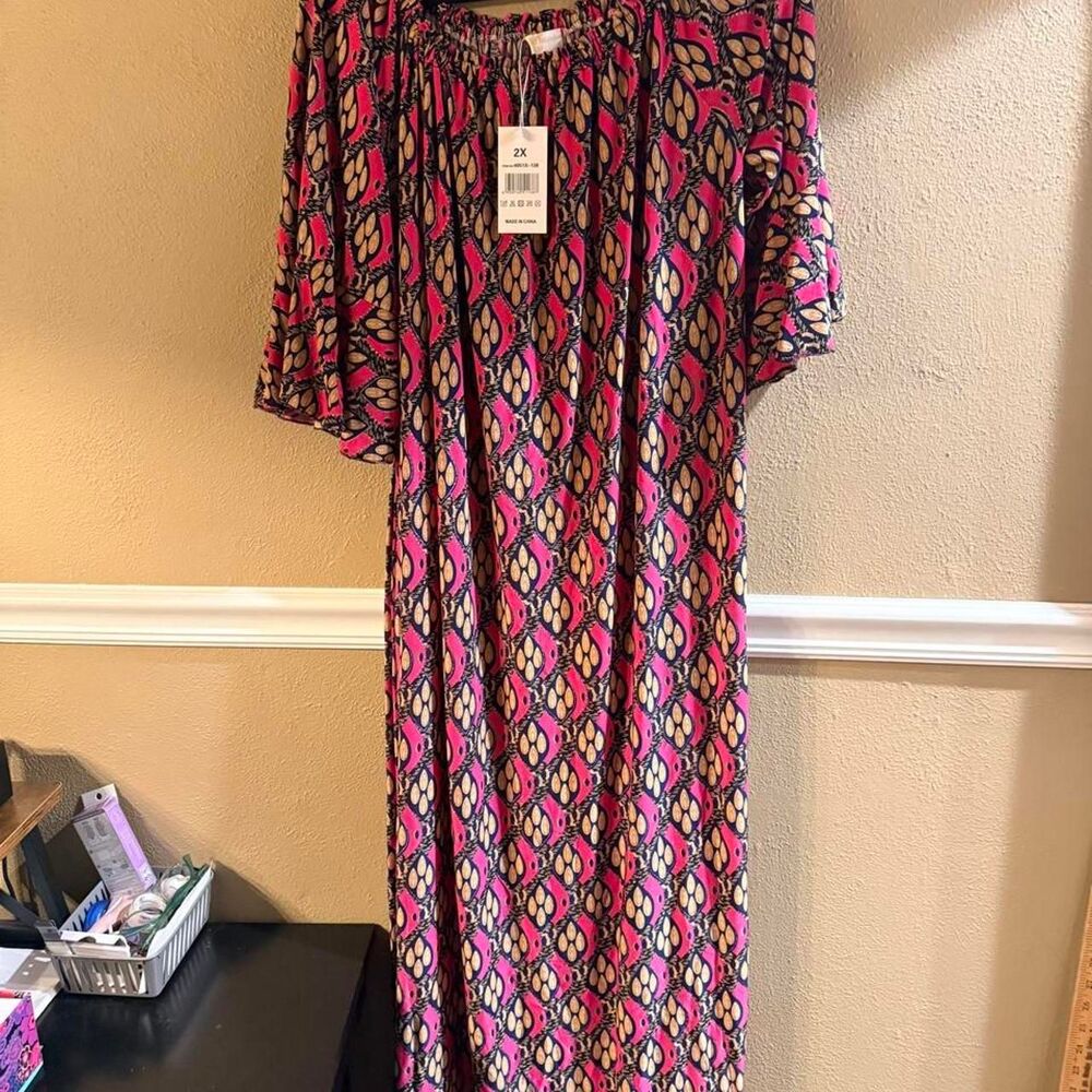 Women's pink, beige, and black geometric patterned maxi dress, Size 2X